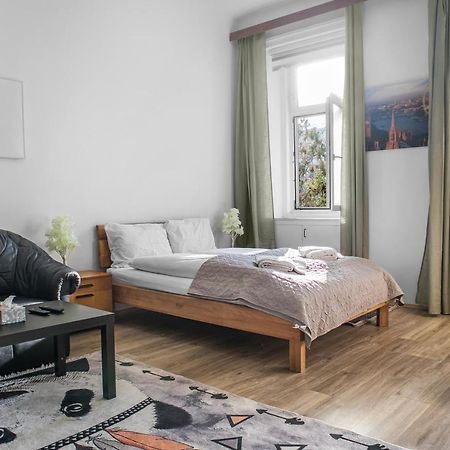 Апартаменты Cozy 1Br Apt. Near Millenium Tower & Danube River Вена Экстерьер фото