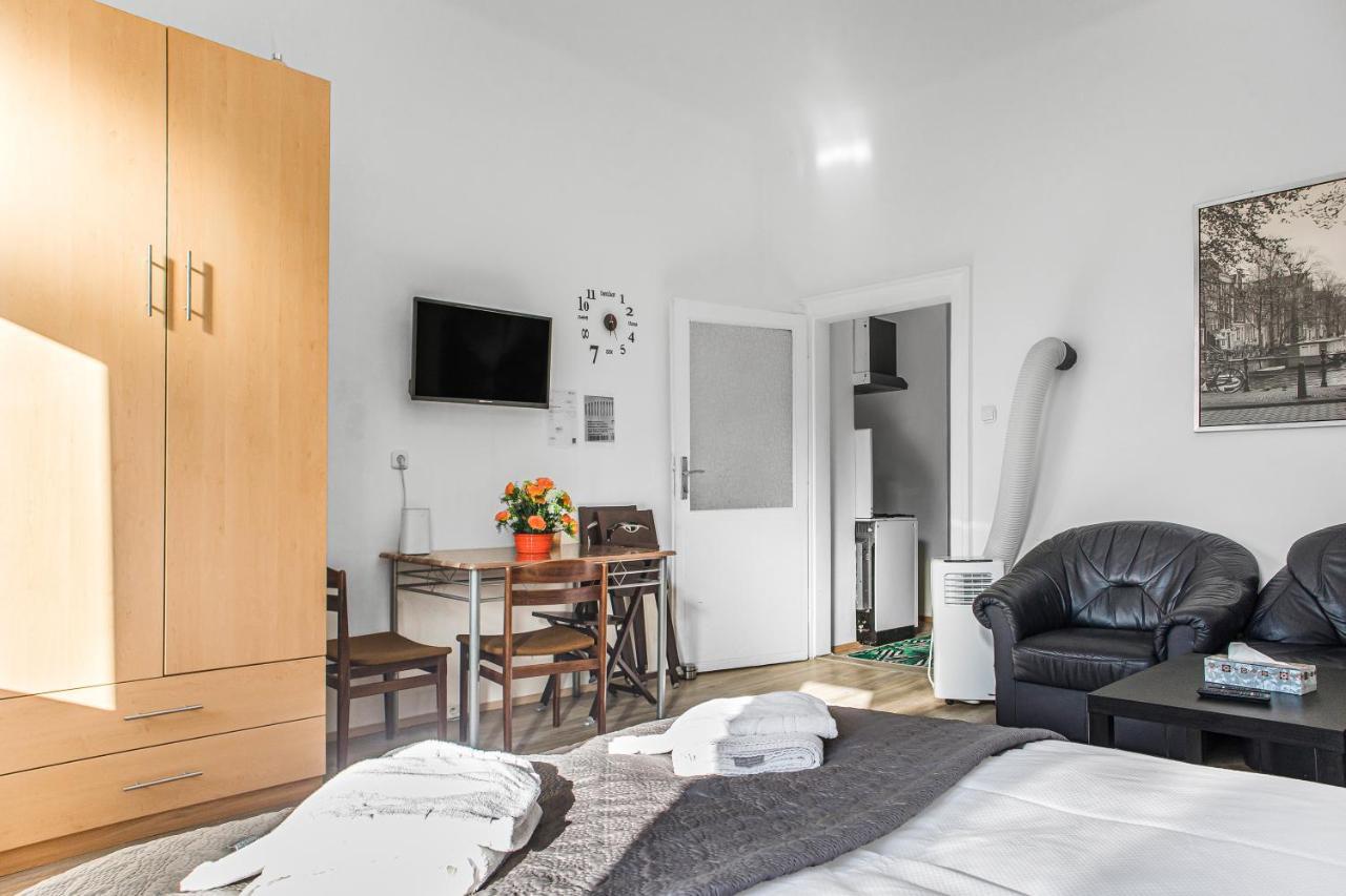 Апартаменты Cozy 1Br Apt. Near Millenium Tower & Danube River Вена Экстерьер фото