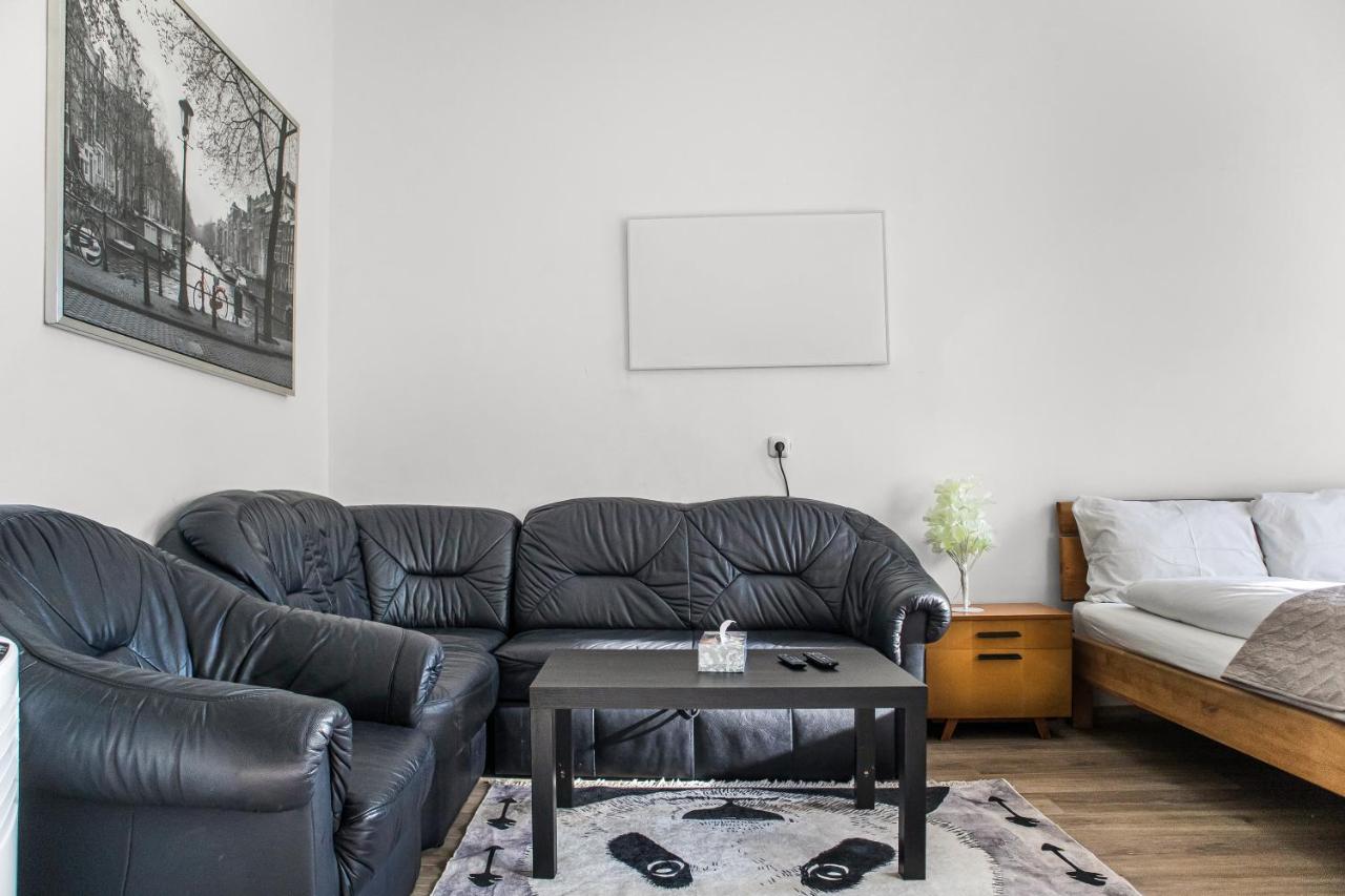 Апартаменты Cozy 1Br Apt. Near Millenium Tower & Danube River Вена Экстерьер фото
